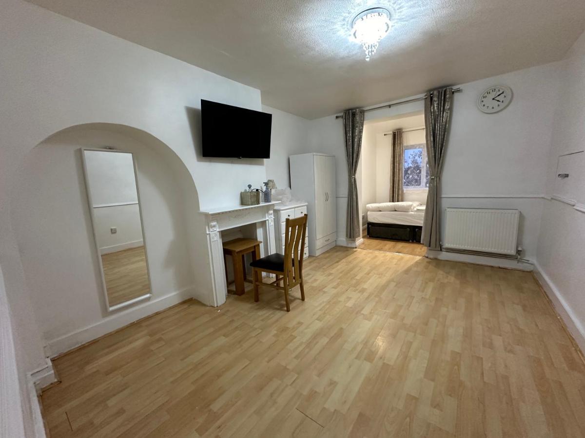 Keedonwood Road Bromley, Rooms With Free Wifi Exterior foto
